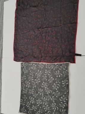 Pair Of Top Brand Women's Scarfs